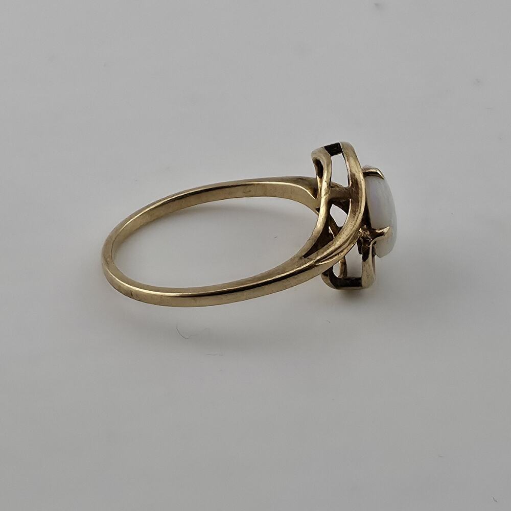 10K Yellow Gold Opal Ring Vintage Oval Cabochon Swirl Setting Size 6.25 - Picture 4 of 11